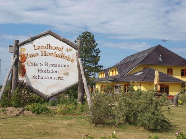 Landhotel Zum Honigdieb リーブニッツ・ダムガルテン エクステリア 写真